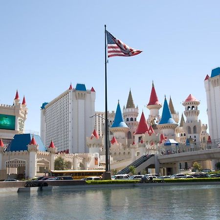 Beddable Unit By The Excalibur Casino Las Vegas Strip Extérieur photo